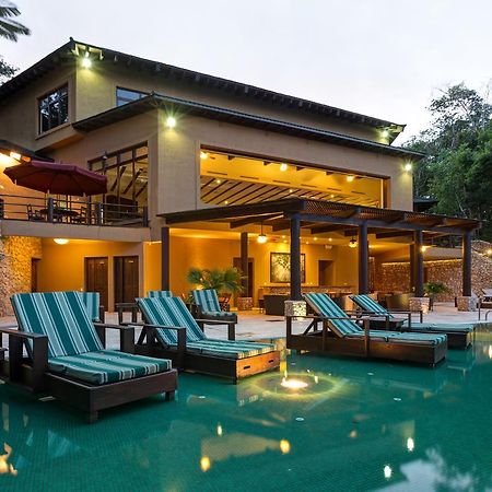 Las Lagunas Boutique Hotel Flores Exterior foto