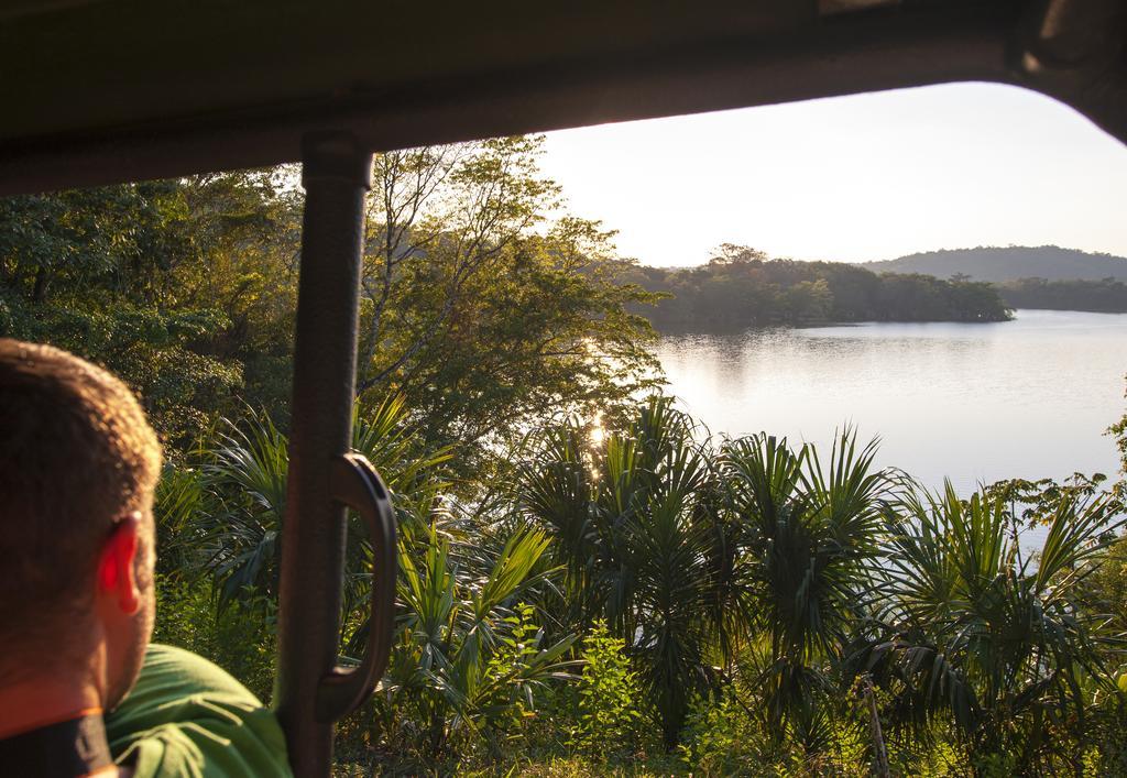 Las Lagunas Boutique Hotel Flores Exterior foto