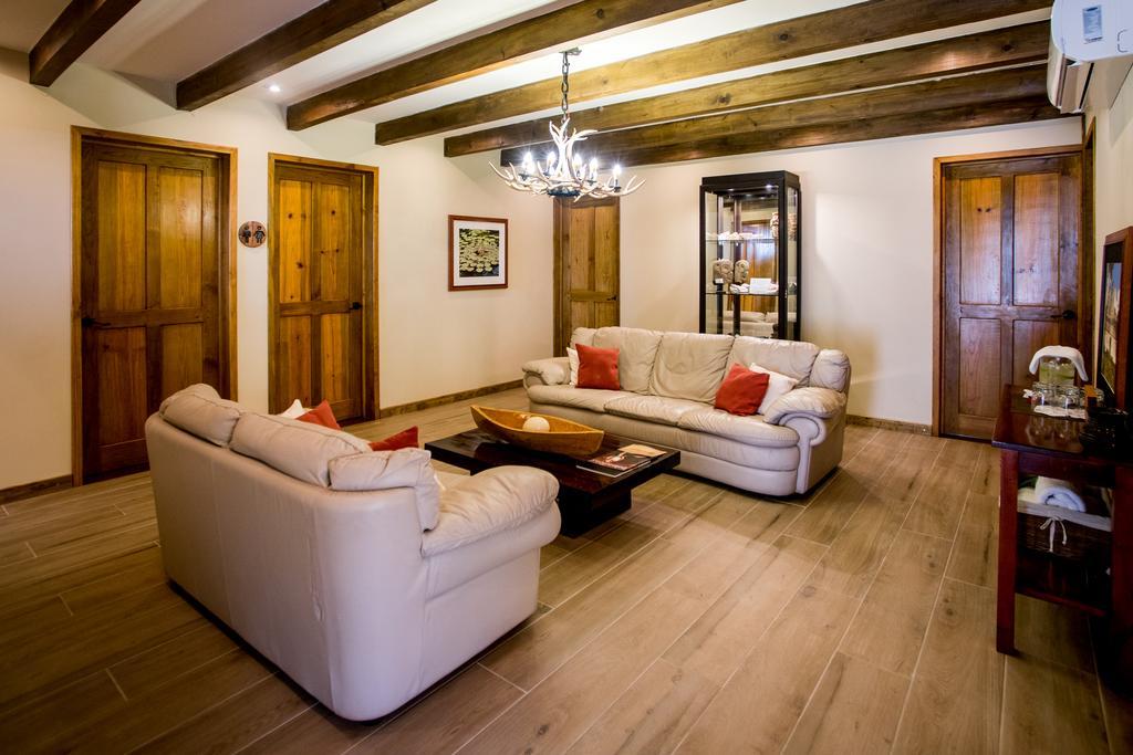 Las Lagunas Boutique Hotel Flores Exterior foto
