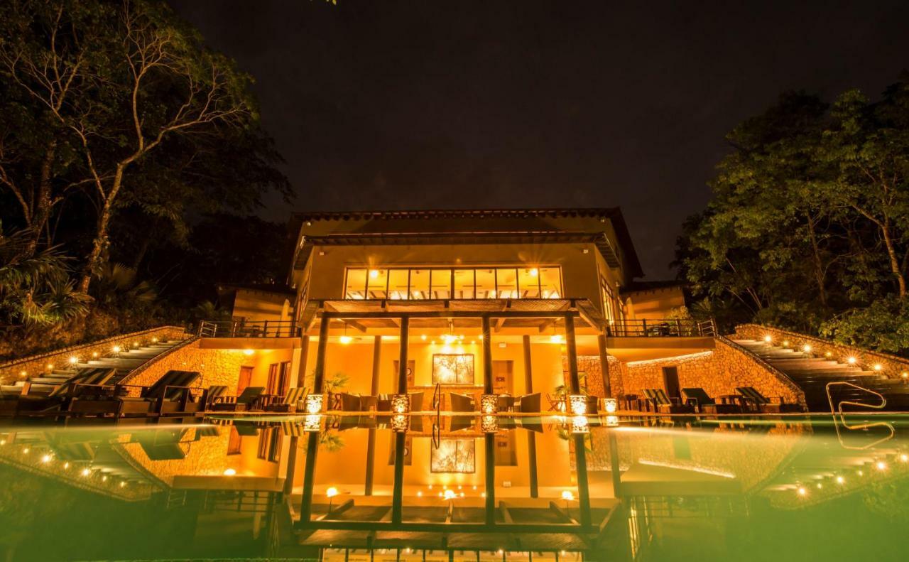 Las Lagunas Boutique Hotel Flores Exterior foto